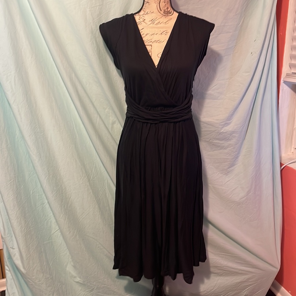 ANN TAYLOR Loft Classic LBD faux wrap sz S